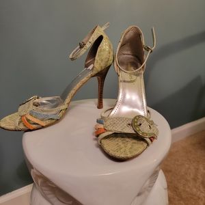 Dollhouse Womens Sandal